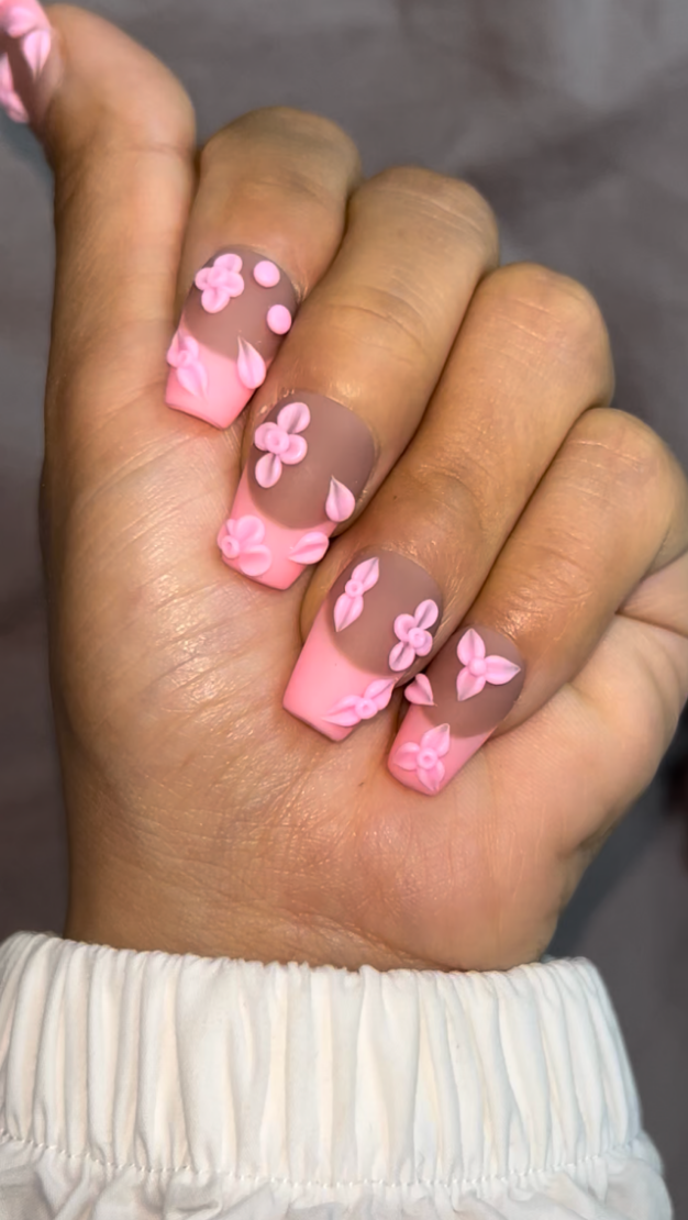 Hand Sculpted 3D Pink Floral Press On Nails Matte Nude Brown Pink Gradient Square Reusable Fake Nails